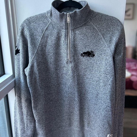 (SOLD) Roots Zipper Pull Up Sweater - Picture 1 of 7